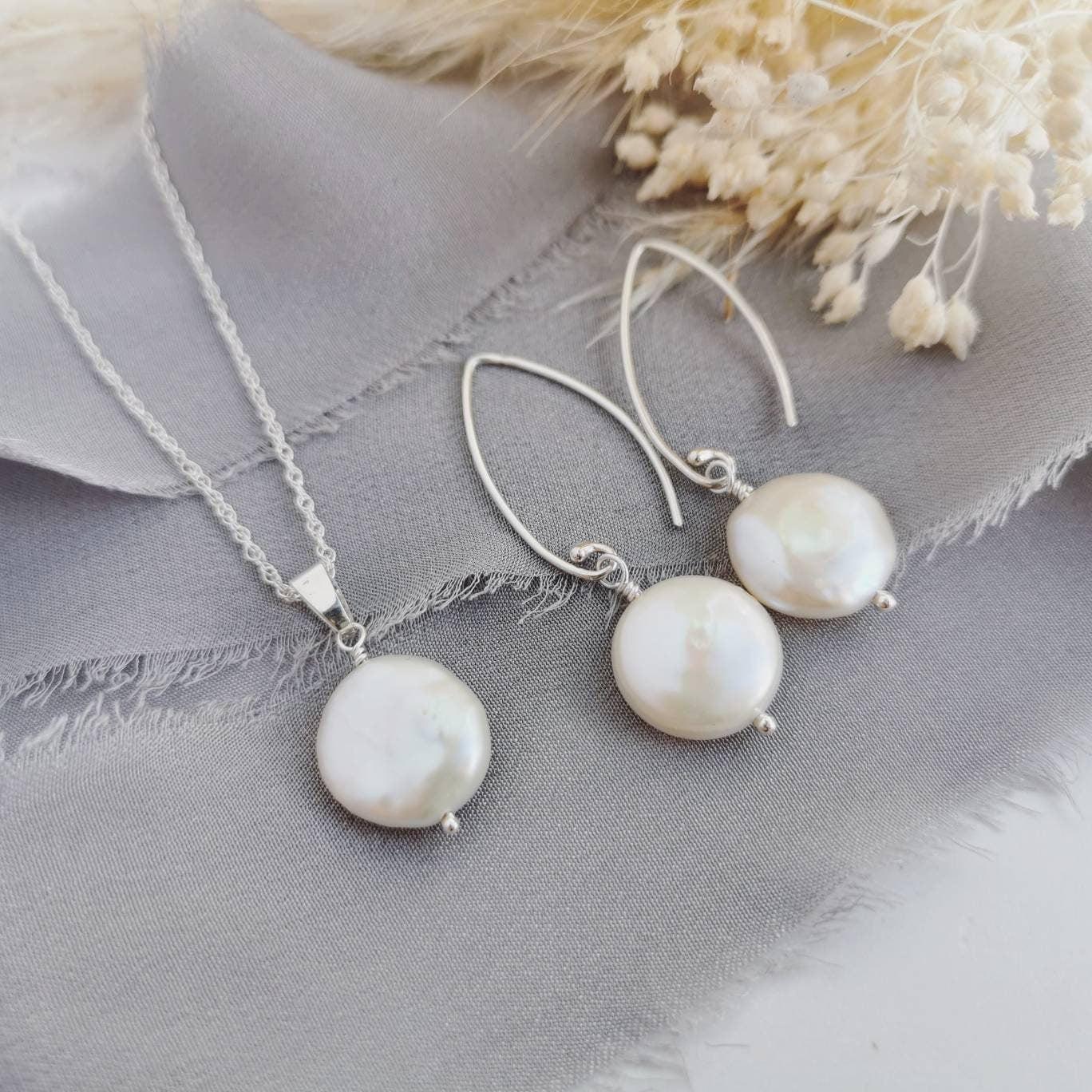 Small Coin Pearl earrings & necklace set in Silver