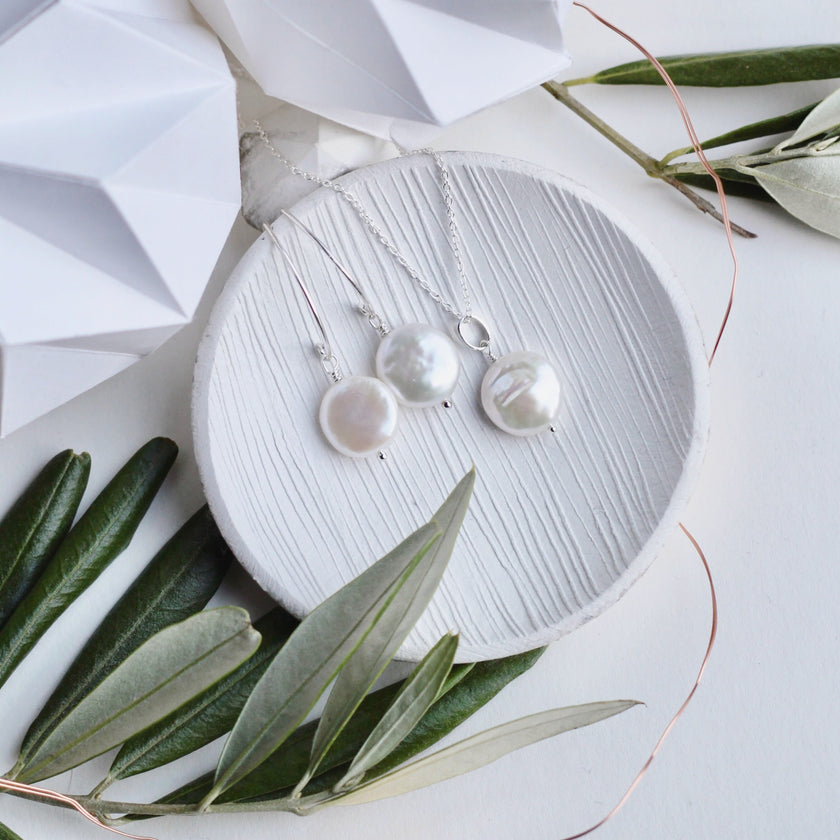 Small Coin Pearl earrings & necklace set in Silver