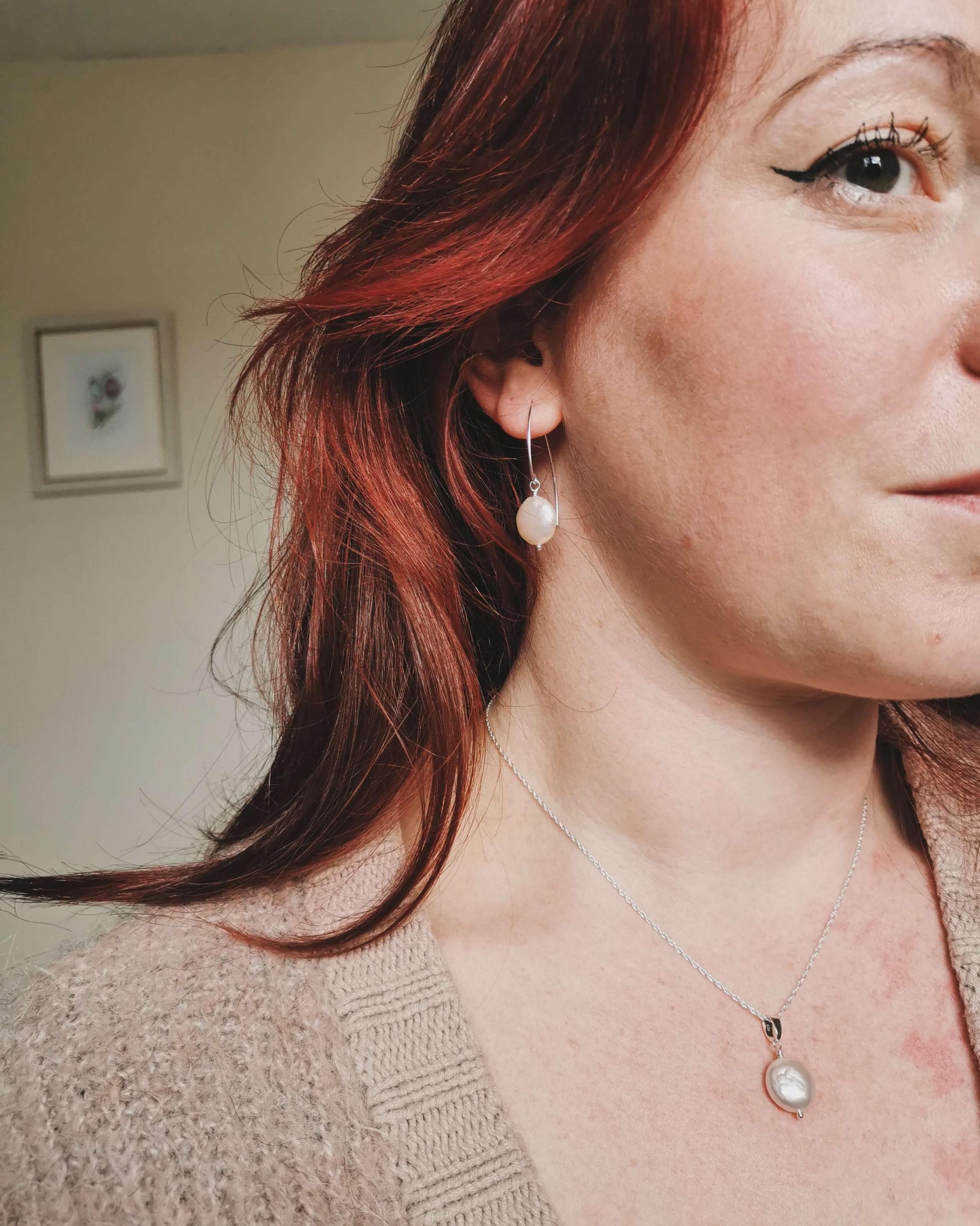 Small Coin Pearl earrings & necklace set in Silver