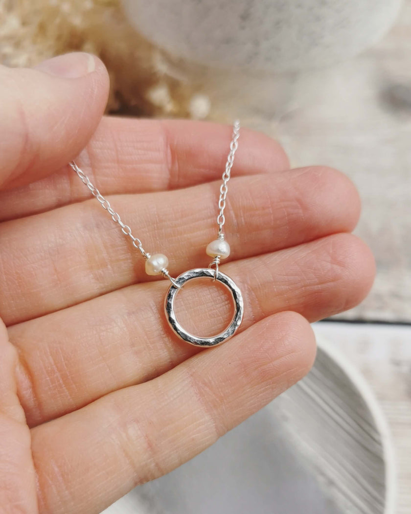 Mini Orbit necklace with freshwater pearls (ivory or peacock purple)